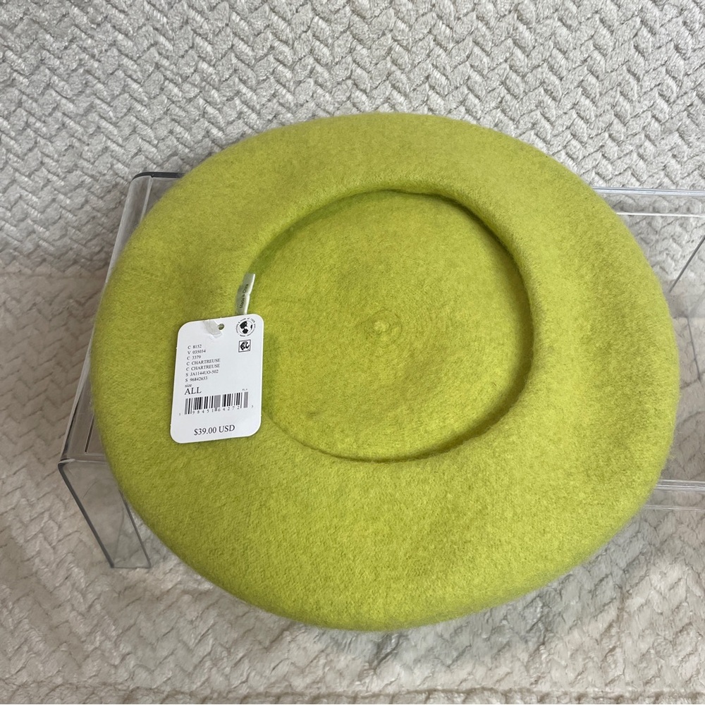 Urban Outfitters Chartreuse Lime Green Wool Beret Y2K‎ Maximalist NWT - Picture 4 of 8